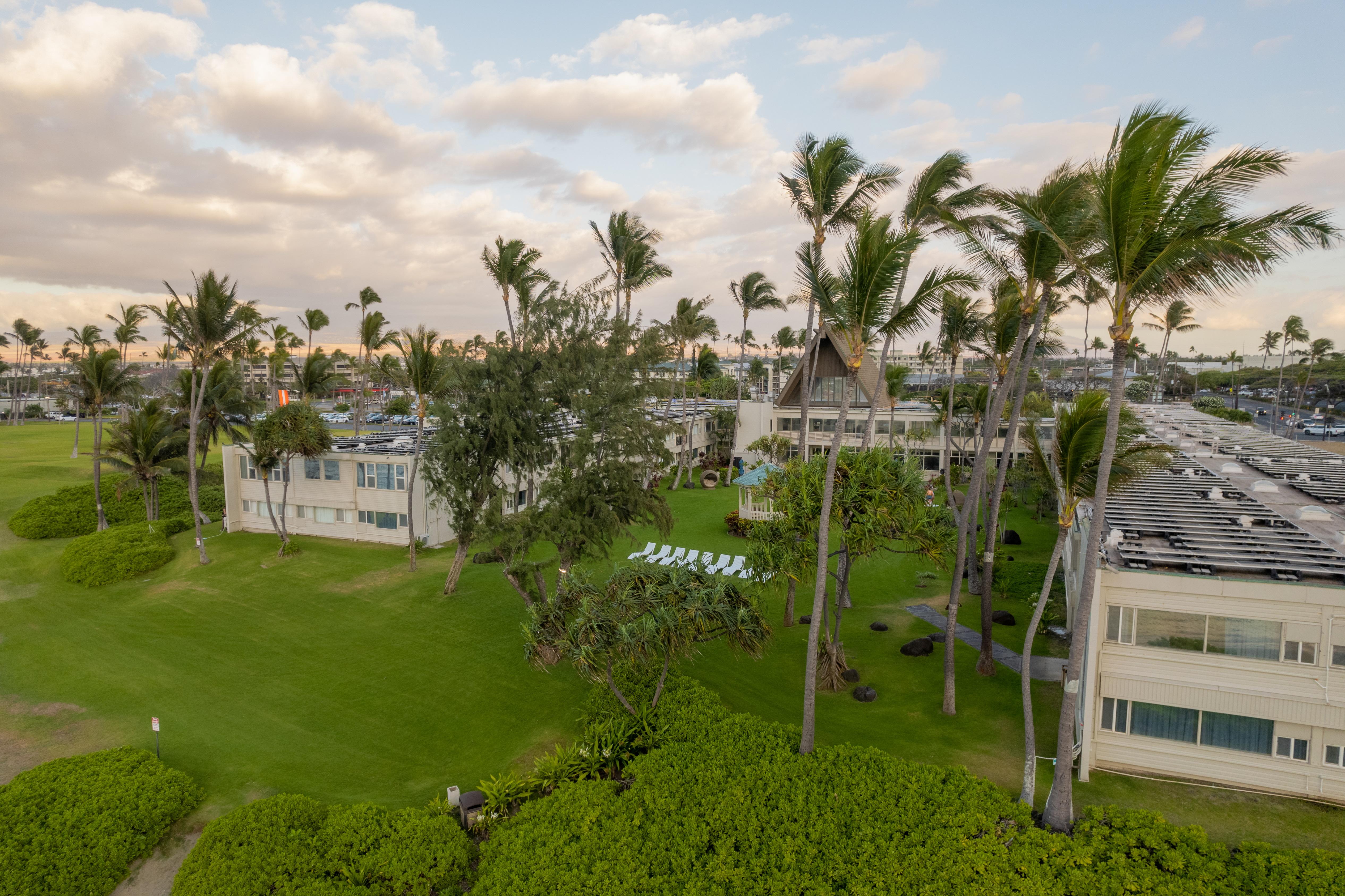 Maui Beach Hotel Kahului Buitenkant foto