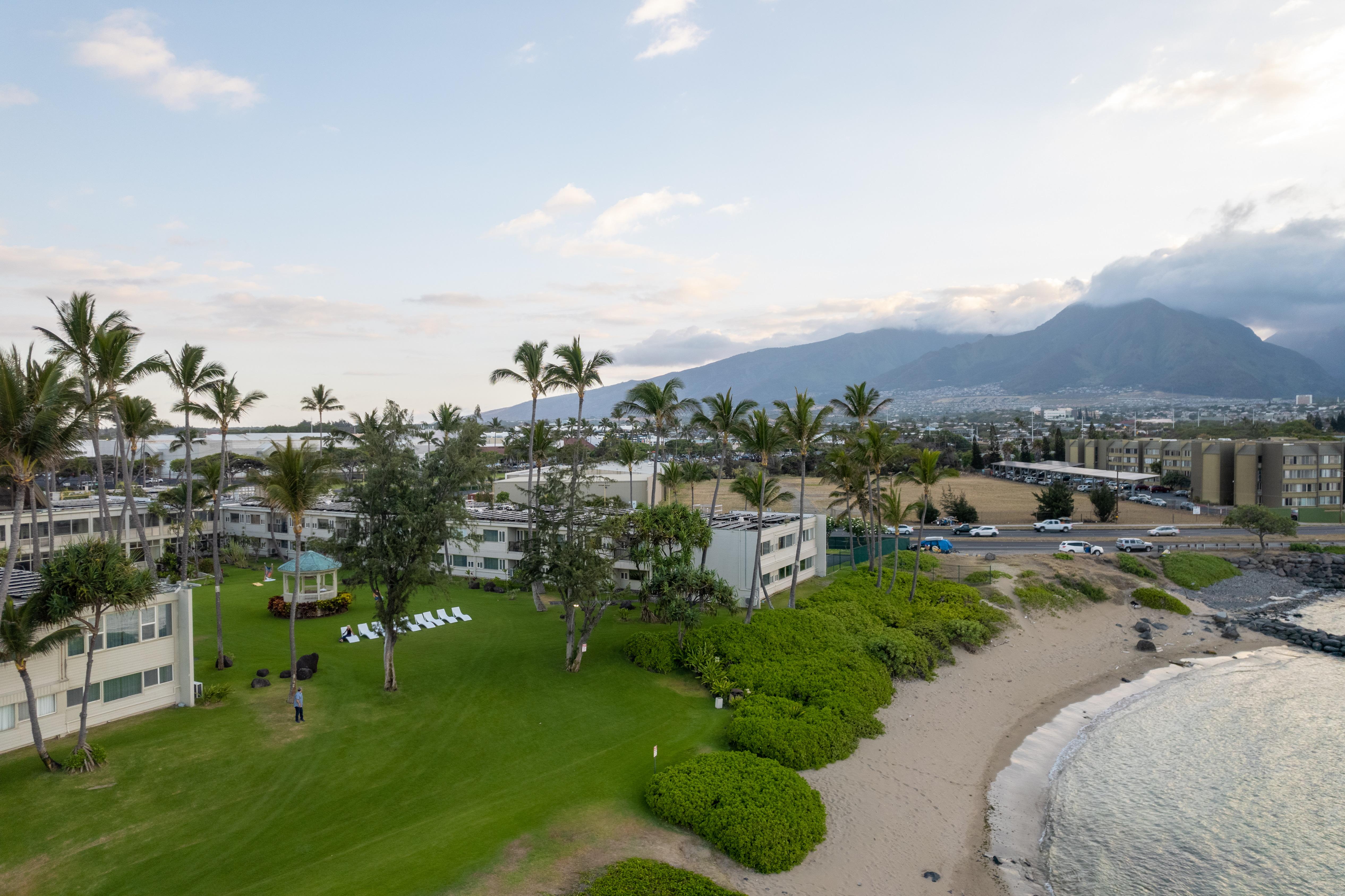 Maui Beach Hotel Kahului Buitenkant foto
