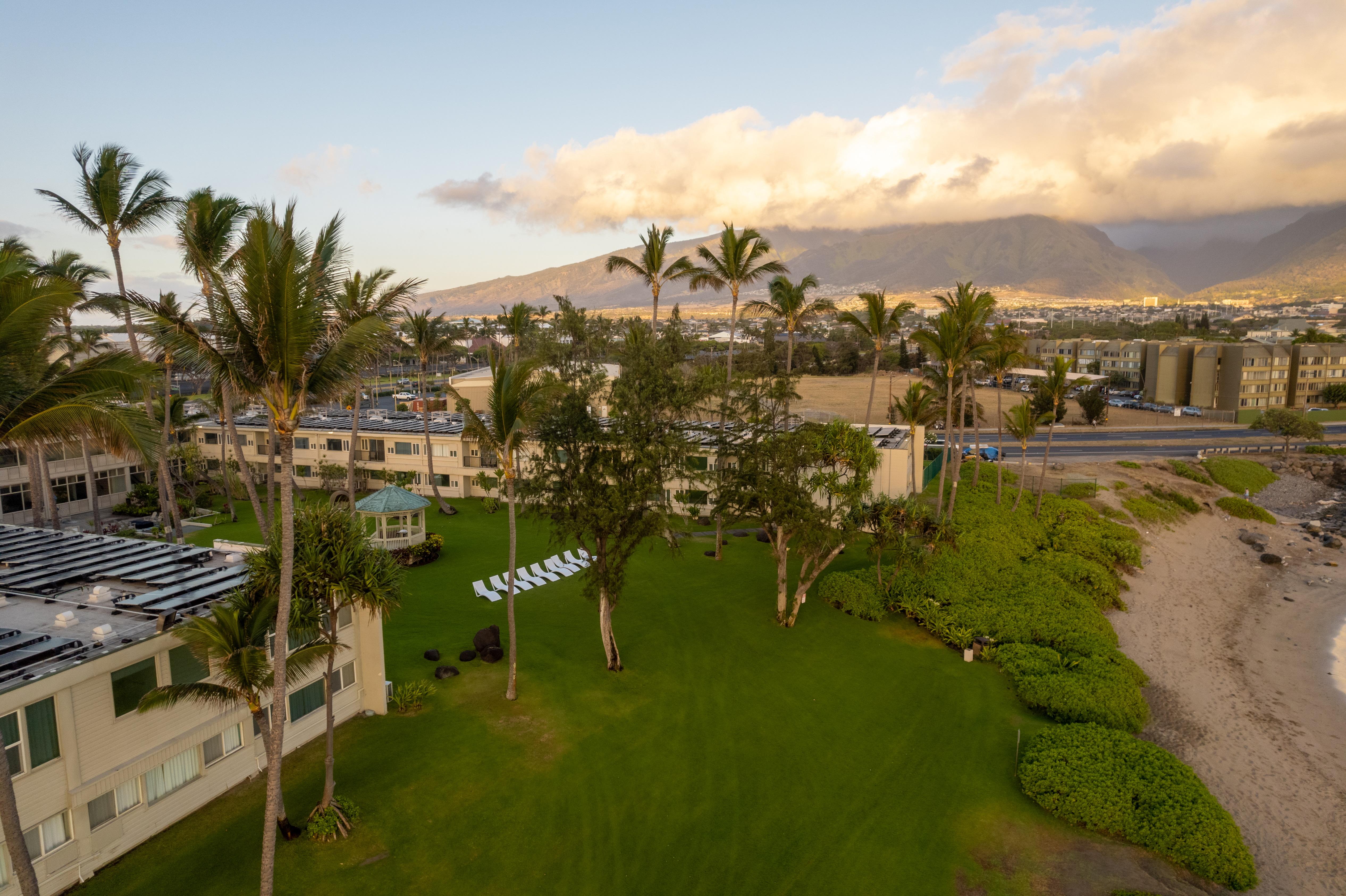 Maui Beach Hotel Kahului Buitenkant foto