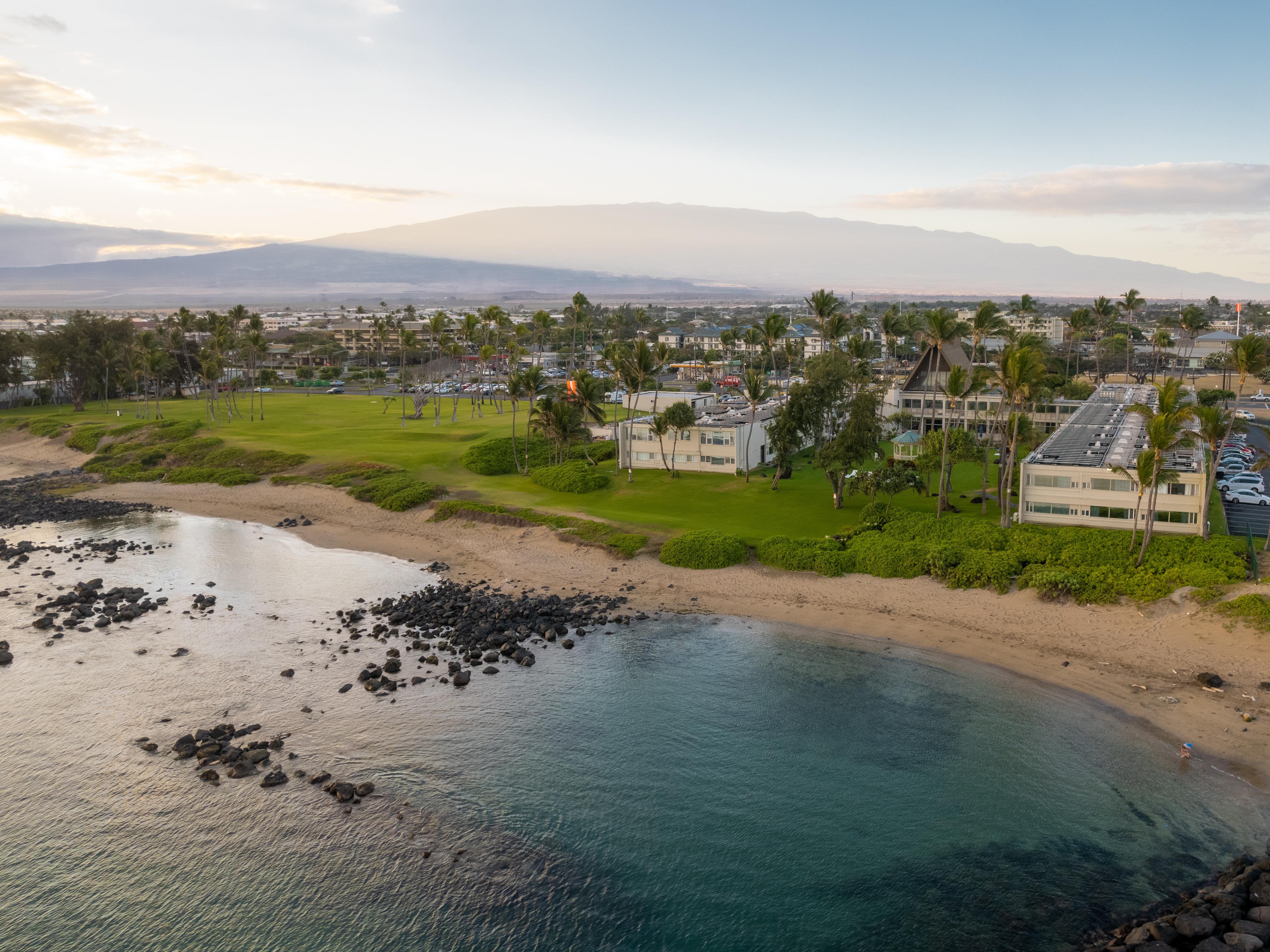 Maui Beach Hotel Kahului Buitenkant foto