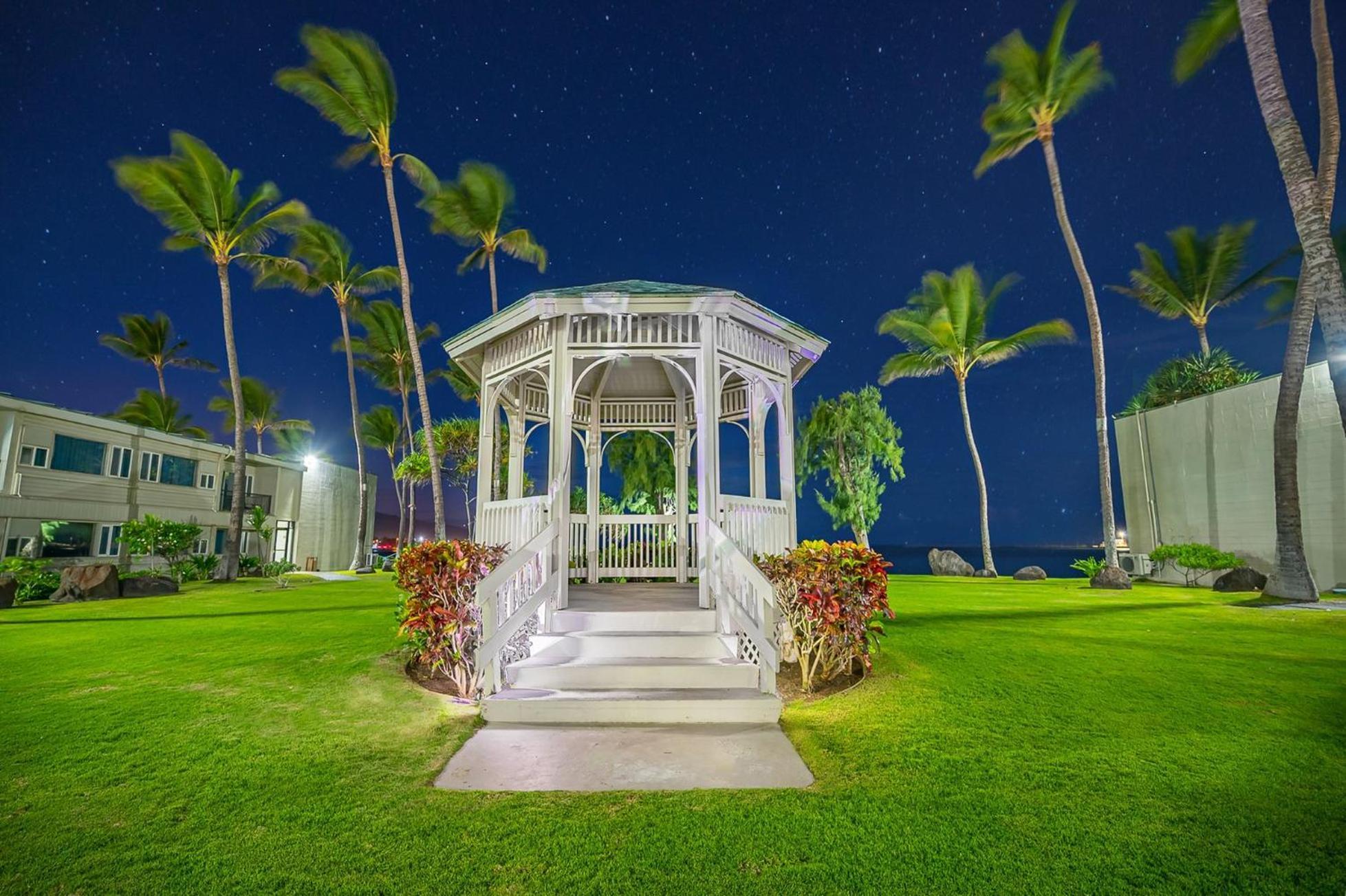 Maui Beach Hotel Kahului Buitenkant foto