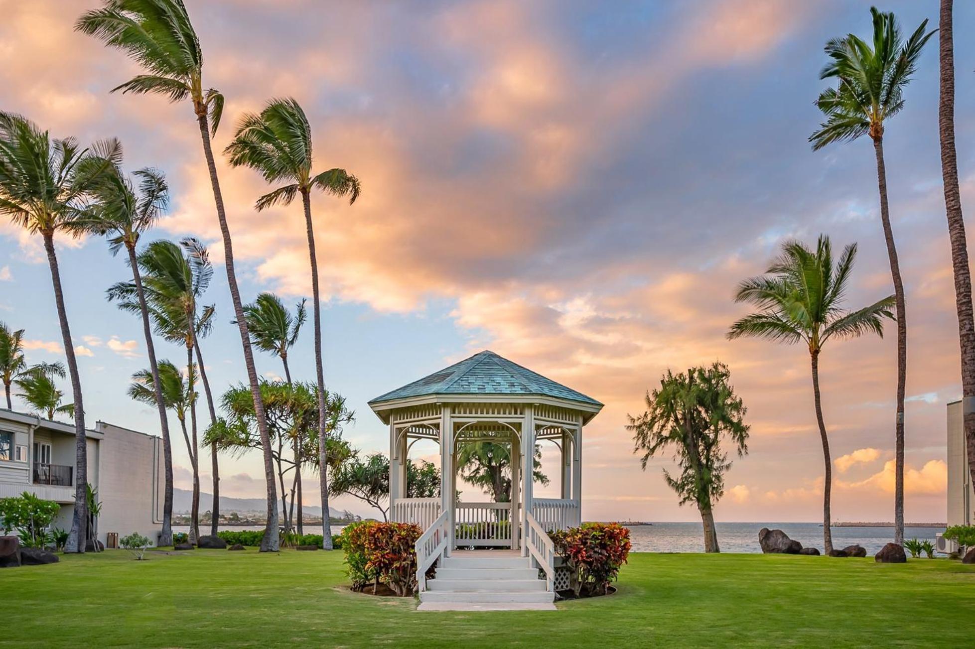 Maui Beach Hotel Kahului Buitenkant foto