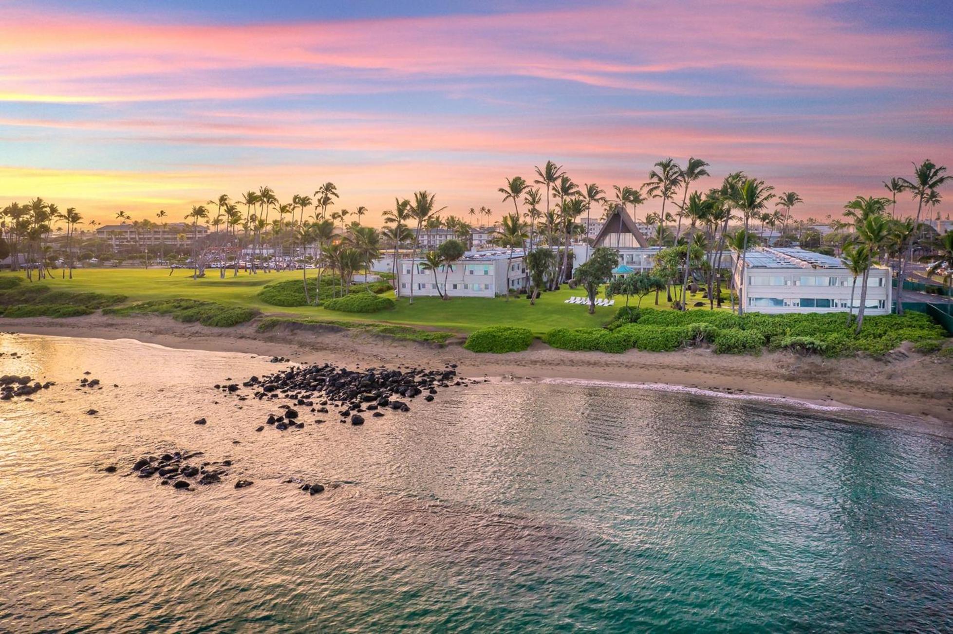 Maui Beach Hotel Kahului Buitenkant foto